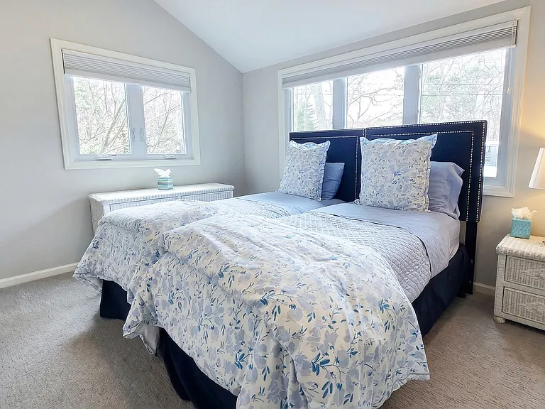 13 Beachland Ave — Photo 32