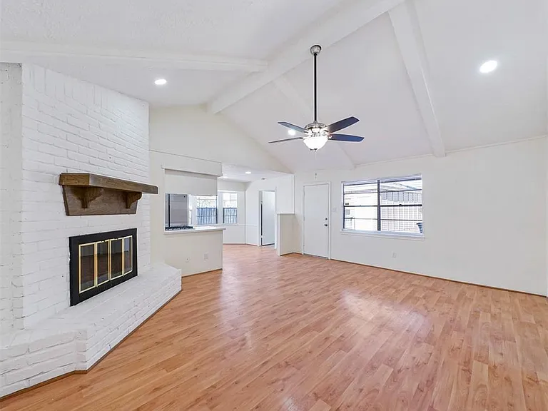 14006 Briarworth Dr — Photo 2