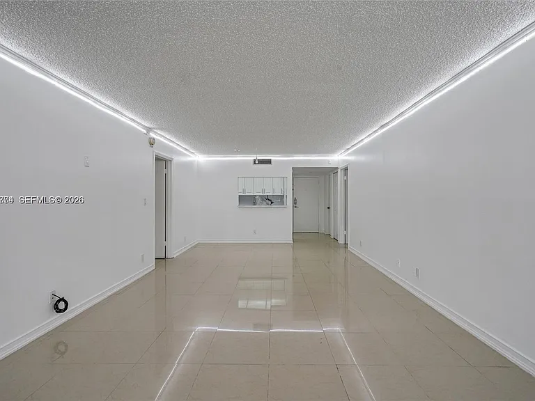 200 Lakeview Dr #101 — Photo 23