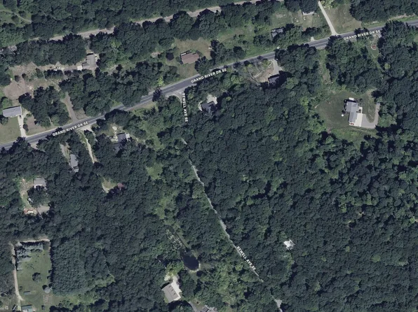 2500 Bewell Ave SE, Lowell, MI 49331