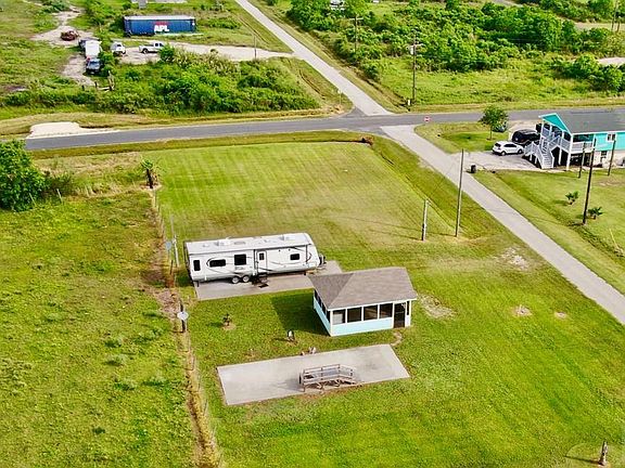 3rd image of 1247 Martinique Ln