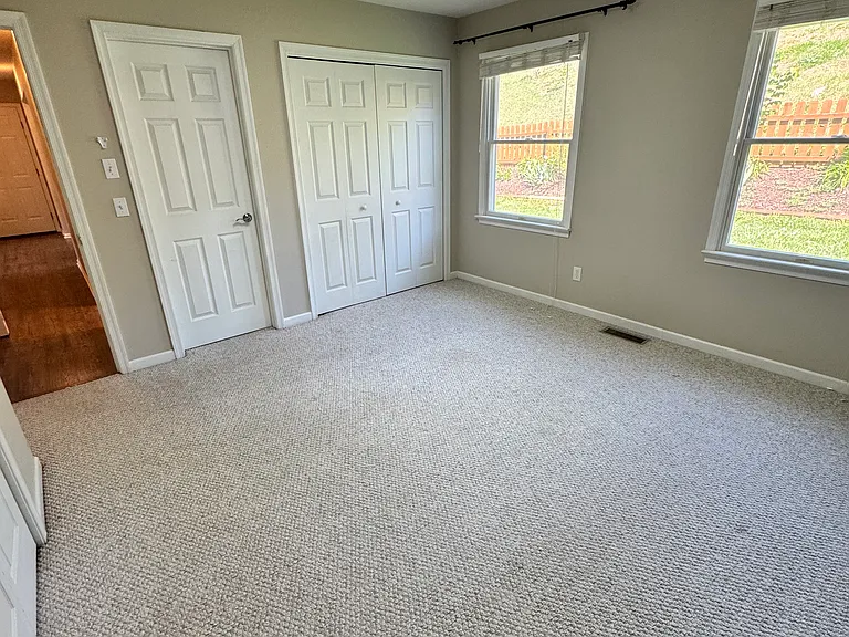 1200 King Edwards Way — Photo 17
