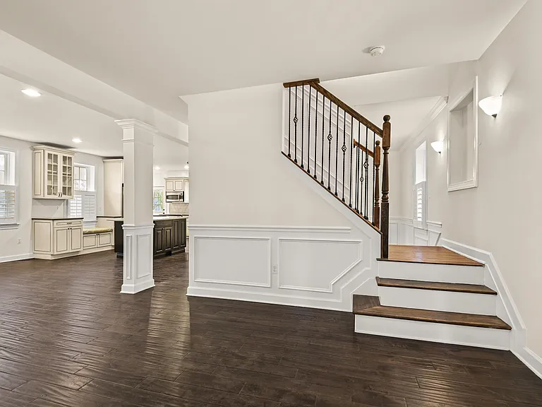 523 Allegheny Ave — Photo 26