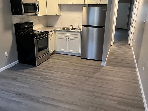 3rd image of 621 De Votie Ave APT 13