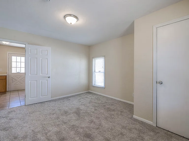 709 N Woodland St — Photo 11
