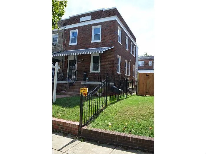 518 Rittenhouse St NW photo 1