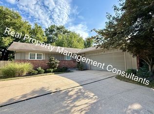 1421 W Ferrel Dr, Olathe, KS 66061