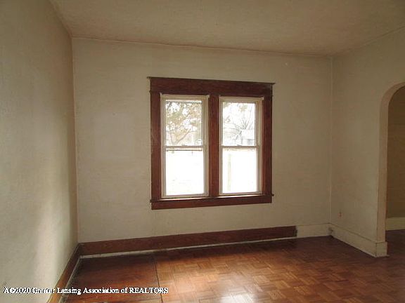 5th image of 1112 Kelsey Ave