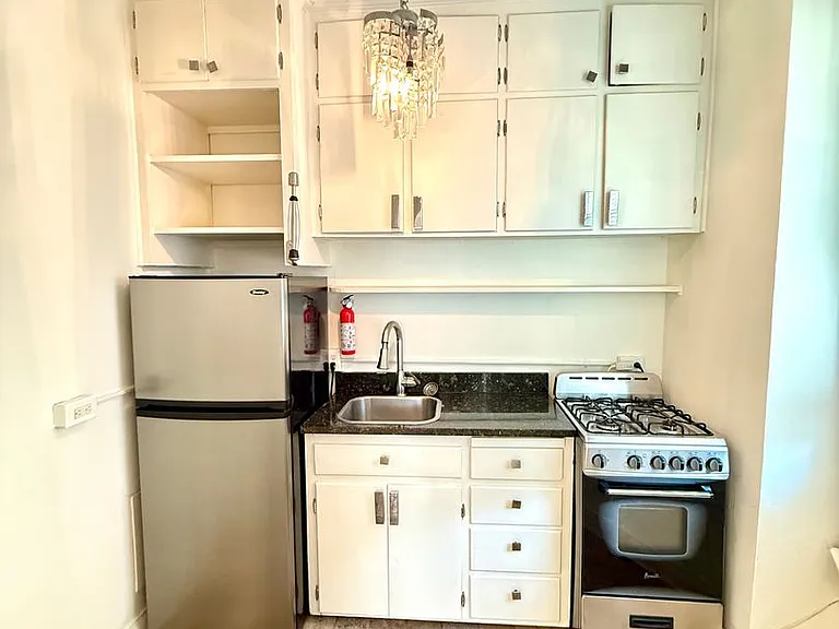 1454 N Marion St — Photo 18