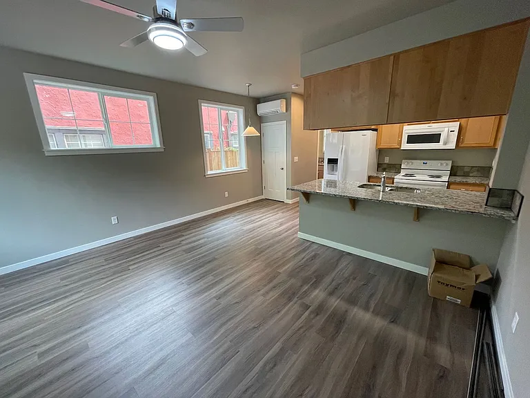 88 W 15th Ave — Photo 7