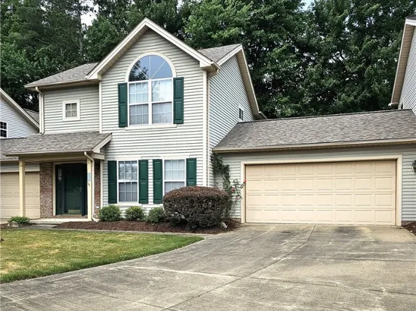 6792 Laurel Trce, Middleburg Heights, OH 44130