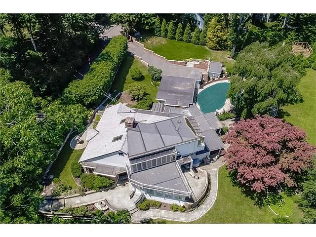 22 Old Kings Hwy photo 1