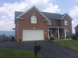 2177 River Oaks Dr, Salem, VA 24153