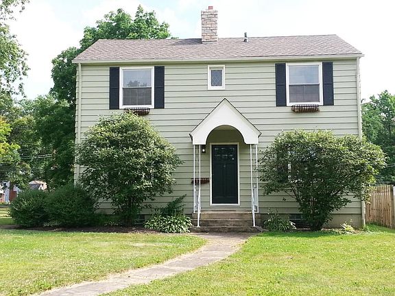 2nd image of 395 Glen Burn Pl