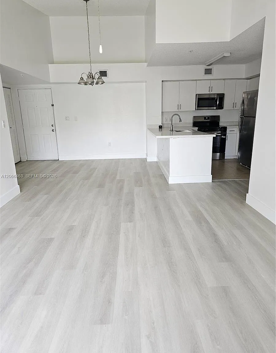 Enclave At Doral Condo No — Photo 3