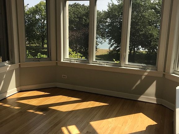 4th image of 7712 N Eastlake Ter APT 2