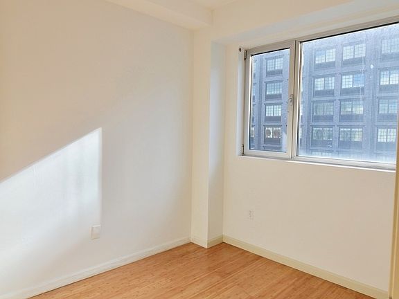 4th image of 509 Myrtle Ave APT 4