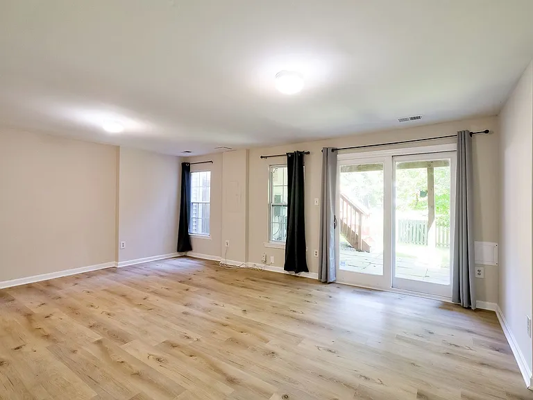 16 Casino Ct — Photo 34