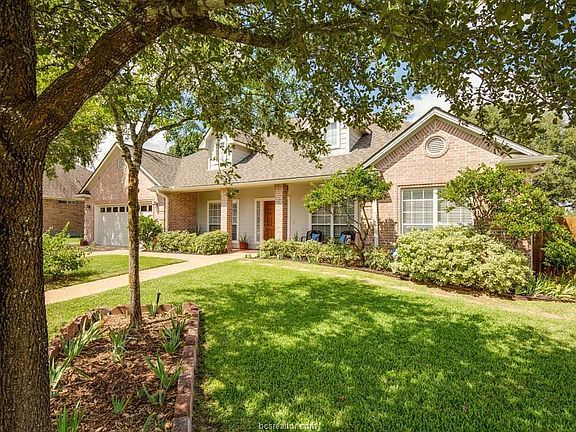 2nd image of 8300 Shadow Oaks