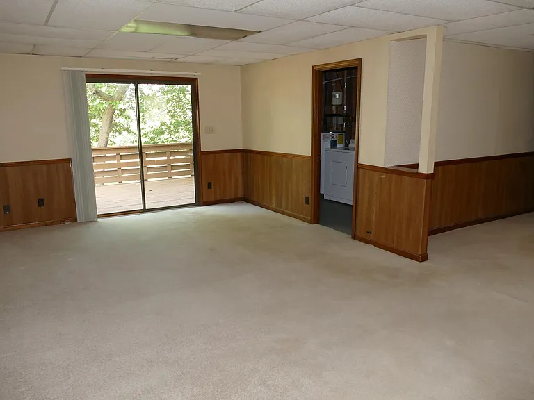 321 Rosehaven Dr — Photo 10
