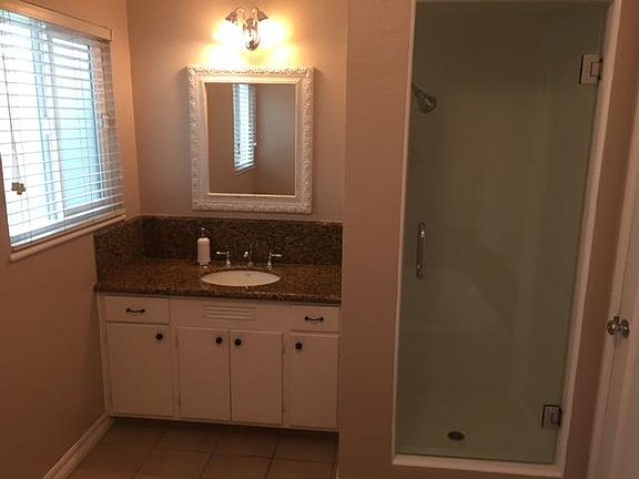 5th image of 1067 Country Club South Blvd