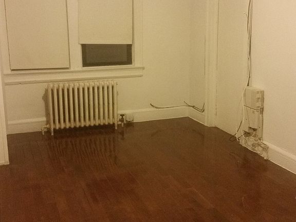 master bedroom W/ Closet