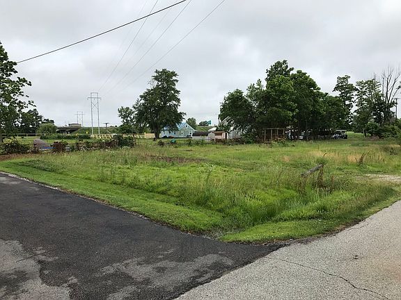 2nd image of 4205 Veach Road