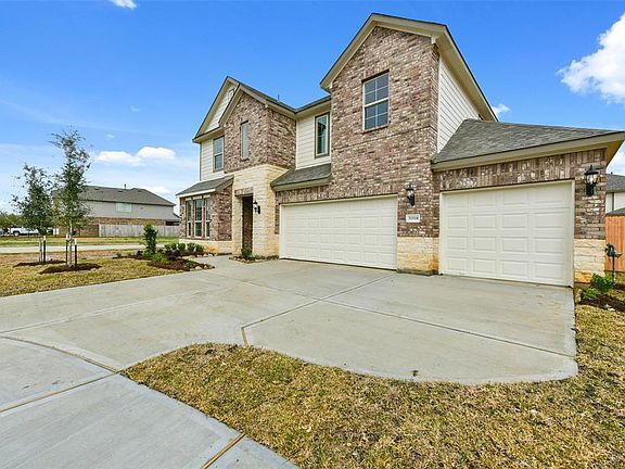 3rd image of 31518 Westwood Rock Lane