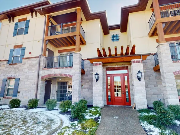 122 Bordeaux Way, Saint Peters, MO 63376