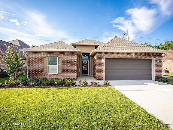 2nd image of 451 Palm Breeze Dr