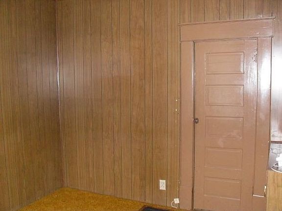 5th image of 1536 Plum St