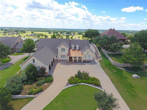 2nd image of 1306 Lady Amber Ln