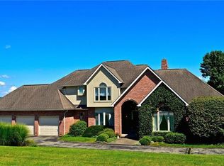 153 Club Manor Rd, Latrobe, PA 15650