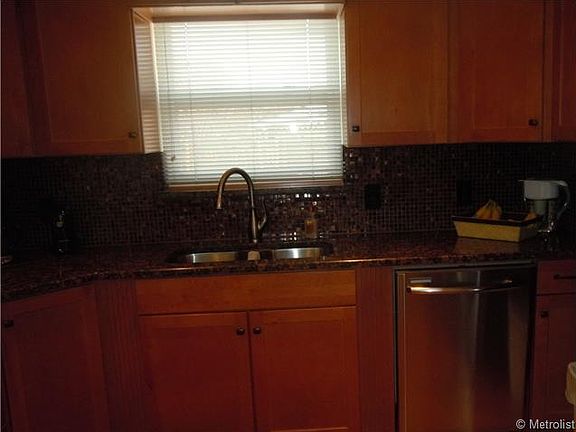 5th image of 1401 N Zenobia St