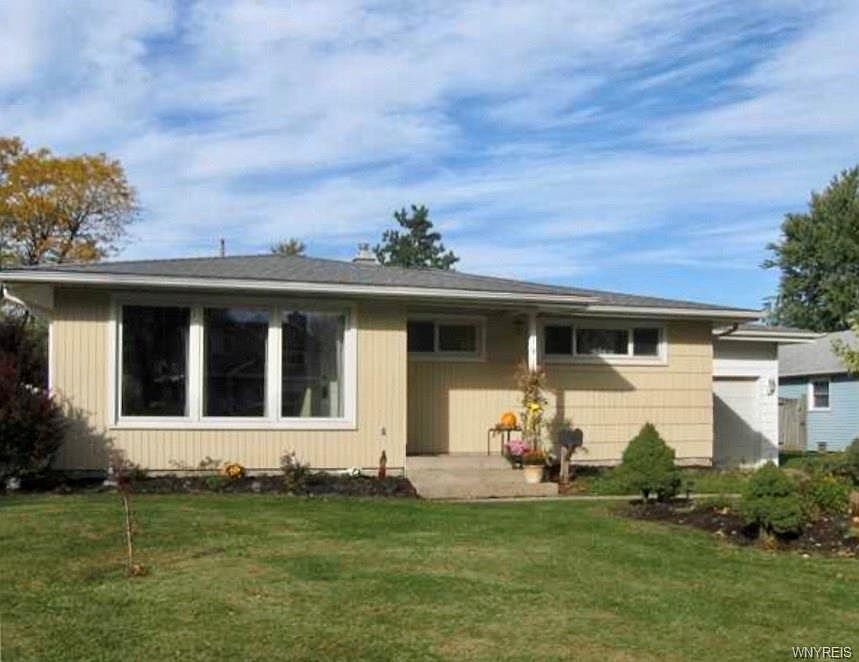 1st image of 131 Cranburne Ln