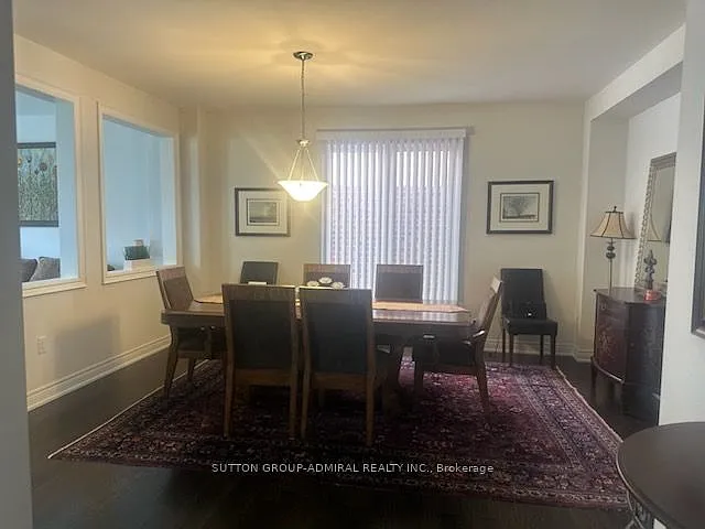 124 Fingland Cres — Photo 3