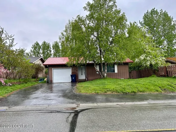 463 N Bonanza St, Palmer, AK 99645
