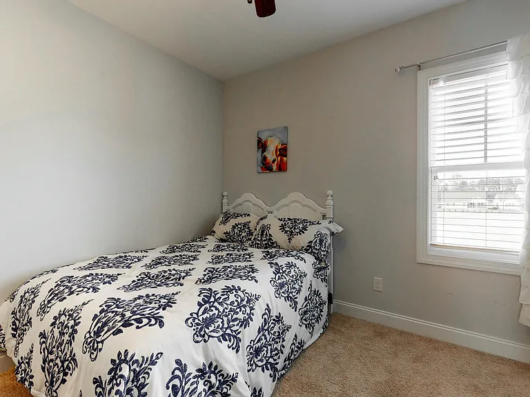 562 W Craftsman Way — Photo 26