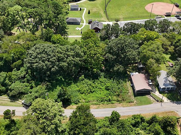5th image of 908 Walker Ave #1