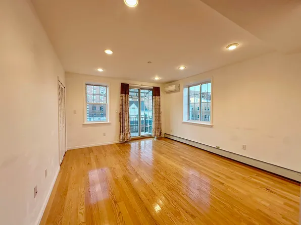 69 Bay 20th Street image 10 of 23