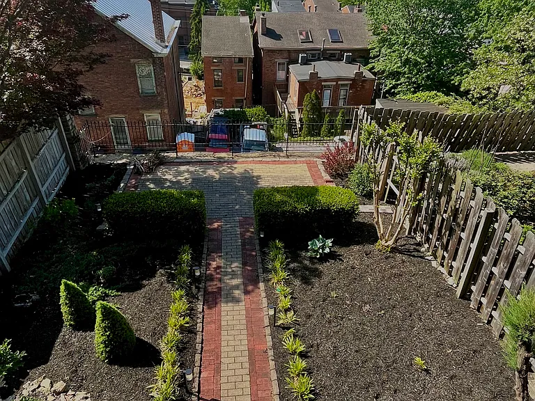 537 Milton St #1 — Photo 39