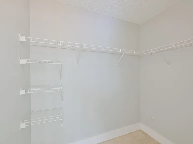671 Vallance Way NE — Photo 16
