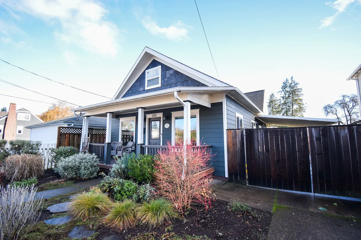 310 SE 76th Ave photo 1