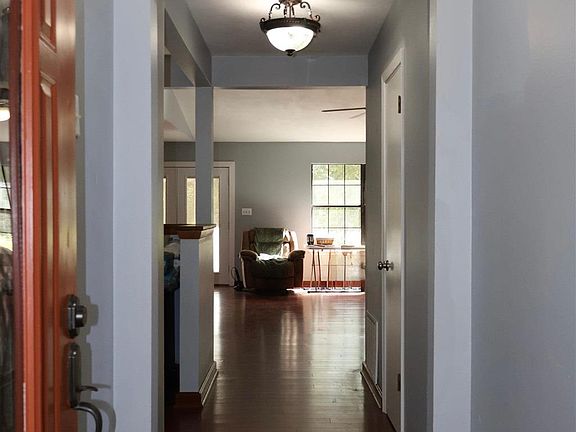 3rd image of 111 Cotton Creek Rd