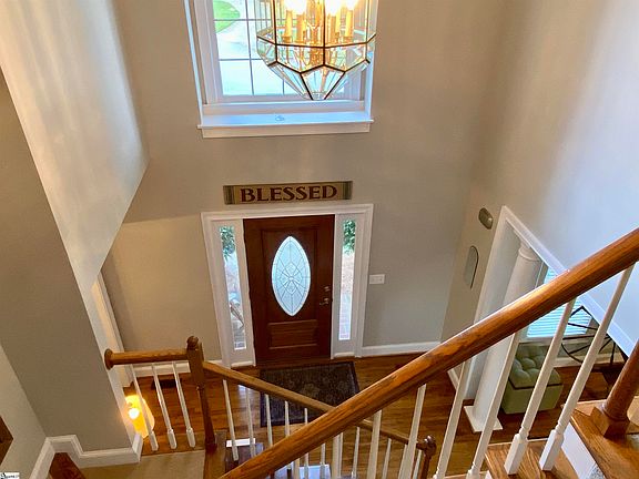 4th image of 5 Grove Park Ct