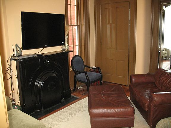 5th image of 1346 Broadway St #2