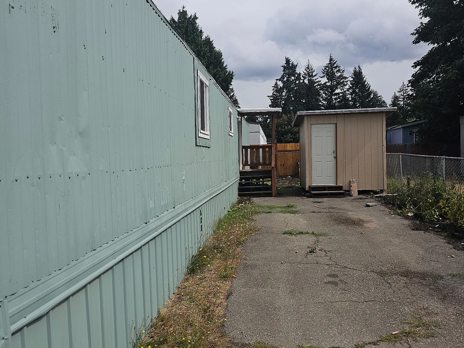 3 bed, 980 sqft, $1,310 — Photo 2