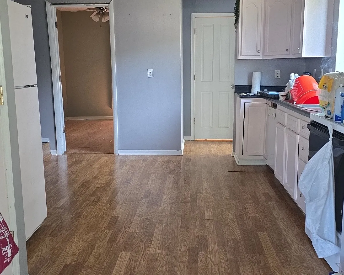3 bed, 929 sqft, $1,450 — Photo 4