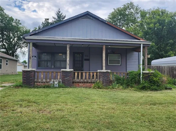 205 E Adams St, Pittsburg, KS 66762