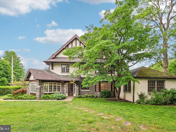 3219 W Penn St, Philadelphia, PA 19129